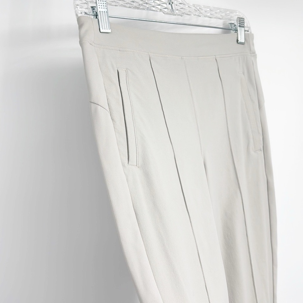 Athleta Headlands Hybrid Pant Womens 6 Birch Grey high Rise Ankle Crop Stretch - Picture 5 of 15